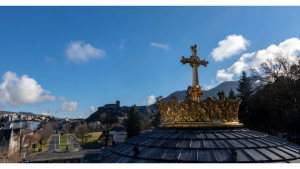 vue panorama de Lourdes depuis la croix 